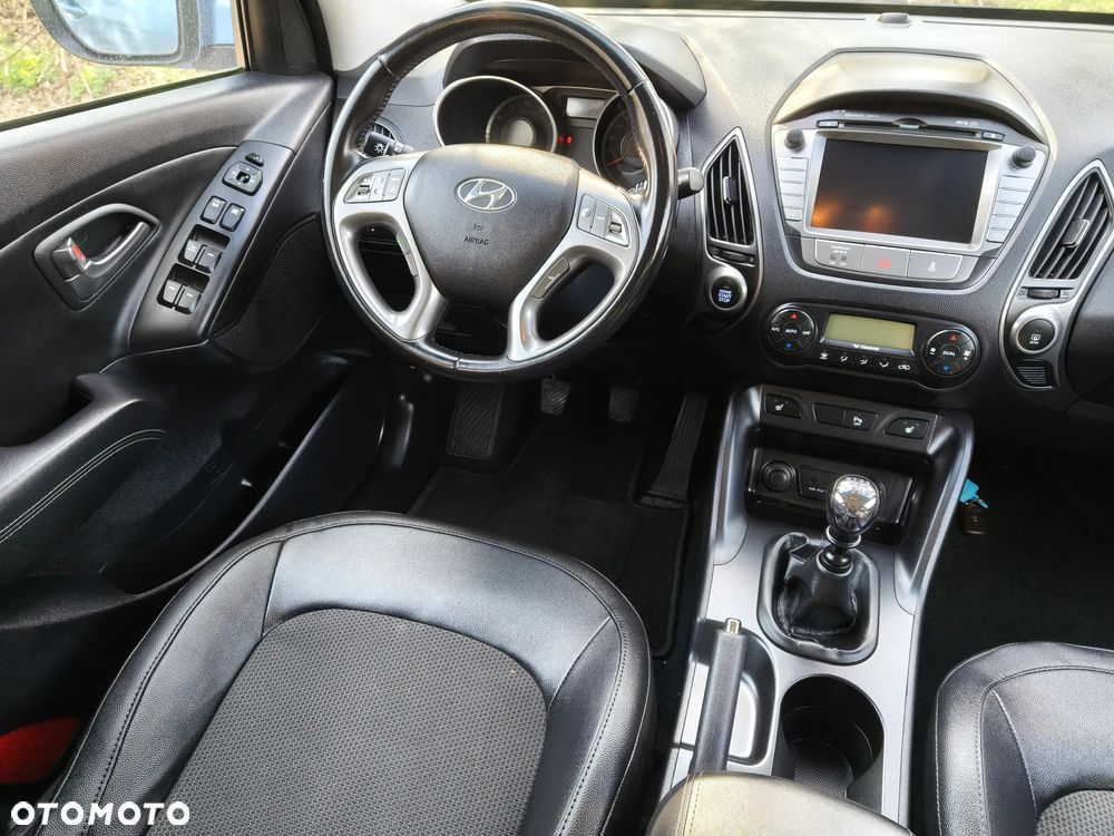 Hyundai ix35 1.6 2WD Fifa World Cup Edition - 28