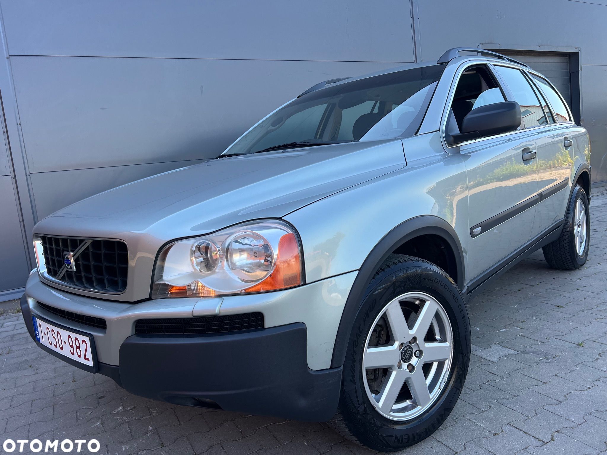 Volvo XC 90 2.4D Momentum - 1