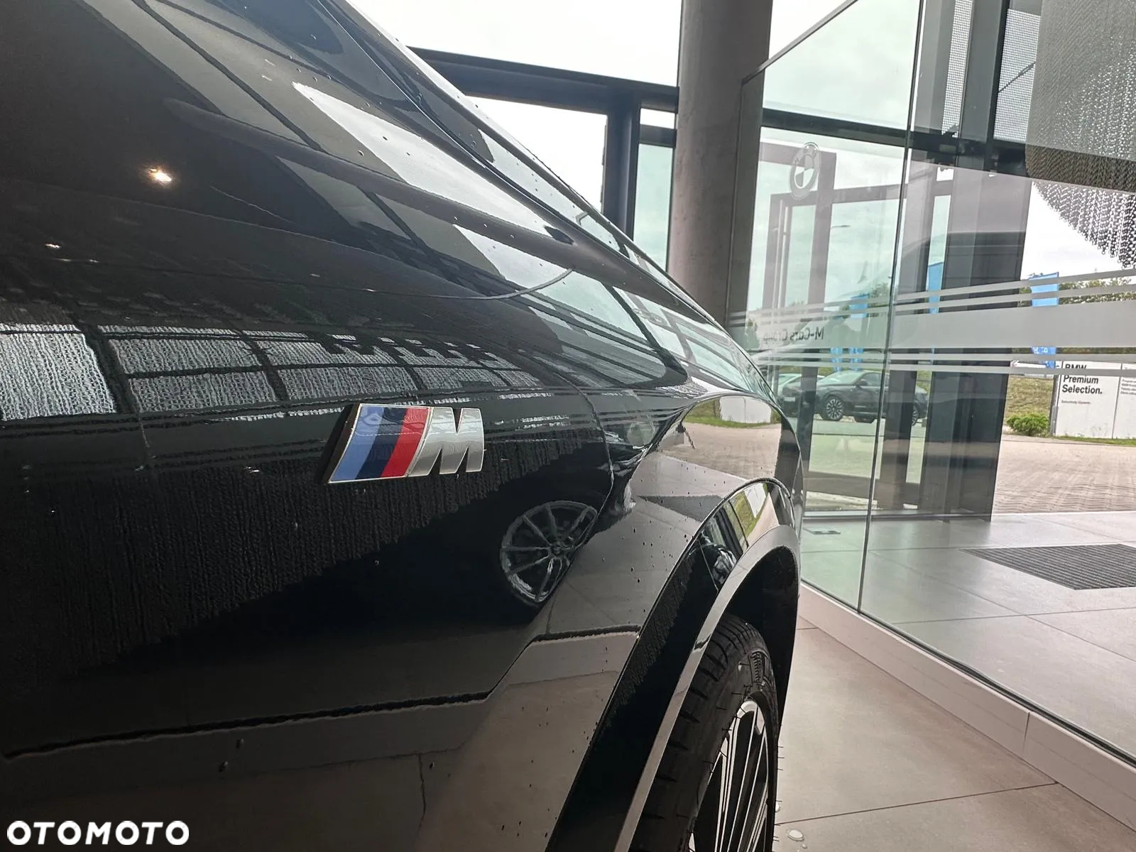 BMW iX2 eDrive20 66.5kWh M Sport Edition - 9