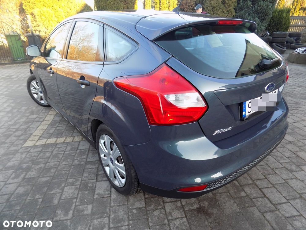 Ford Focus 1.6 Edition - 17