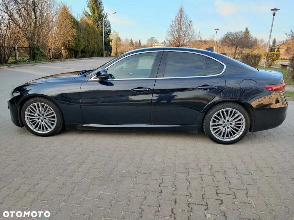 Alfa Romeo Giulia 2.2 AT8 Super - 7