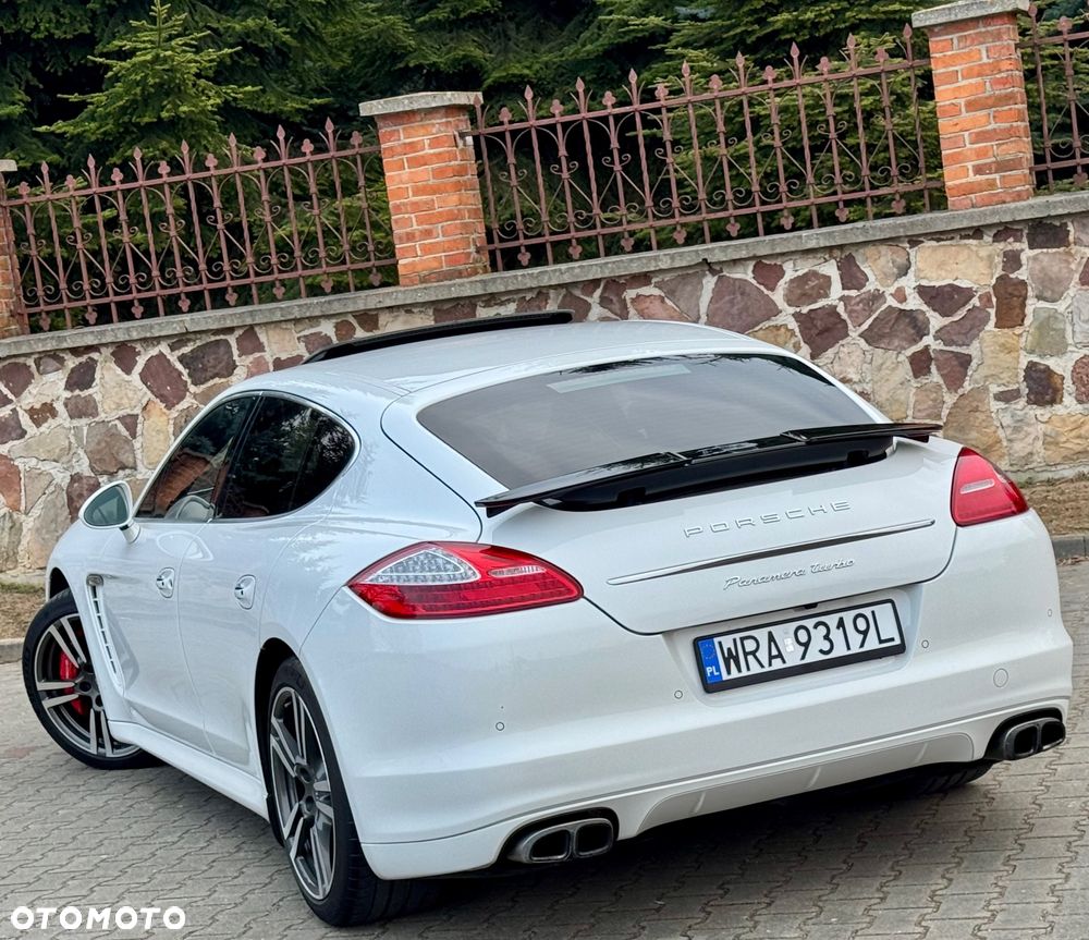 Porsche Panamera - 12