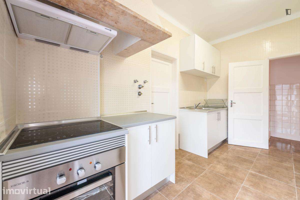 Quarto - localizado em Telheiras Lisbon - Grande imagem: 3/12