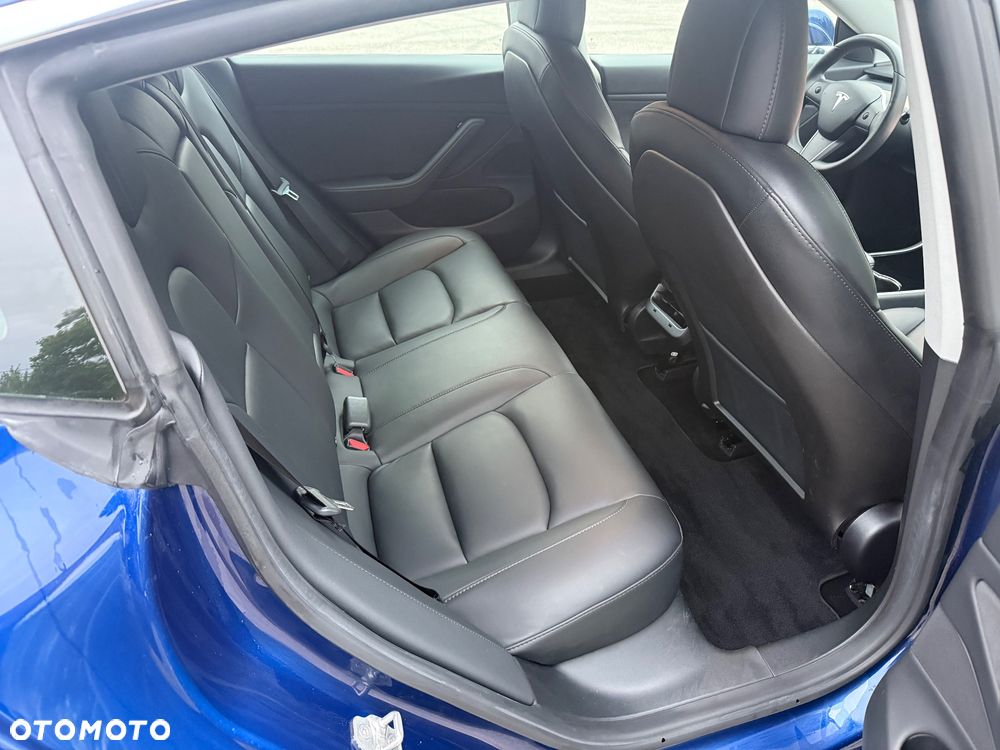 Tesla Model 3 - 18