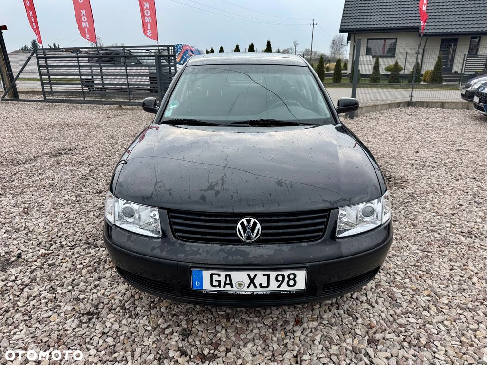 Volkswagen Passat 1.6 - 19