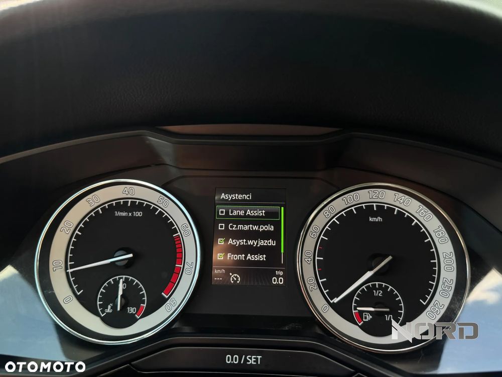 Skoda Superb 1.8 TSI DSG L&K - 29