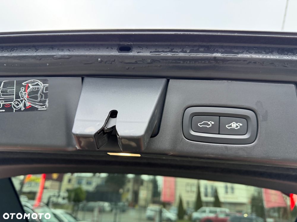 Volvo V90 D4 AWD Geartronic Momentum - 16