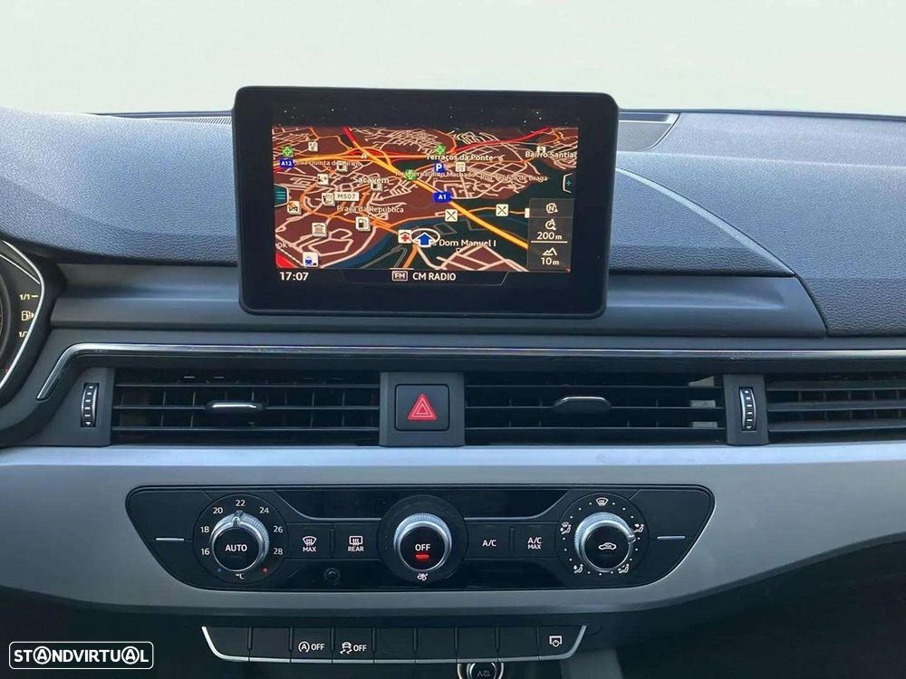 Audi A4 2.0 TDI Advance - 10