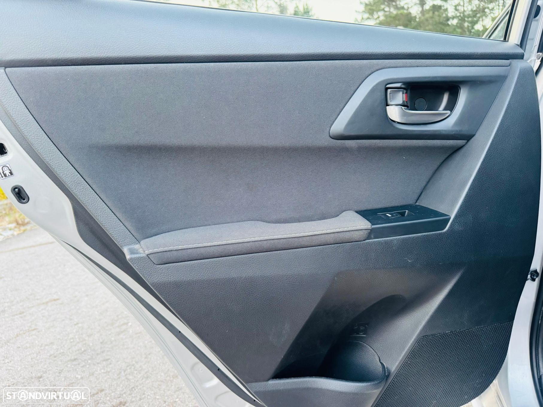 Toyota Auris Touring Sports - 37