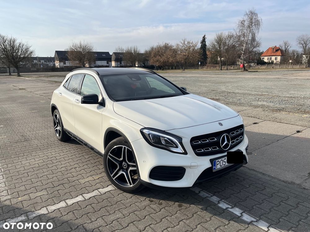 Mercedes-Benz GLA 200 7G-DCT AMG Line - 1