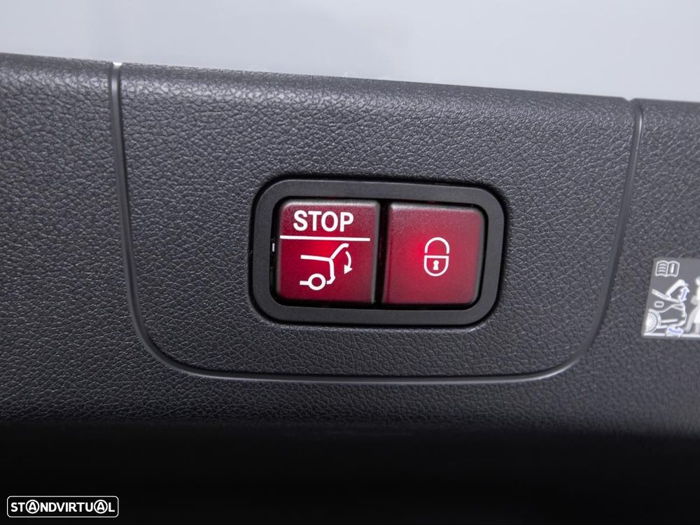 Mercedes-Benz CLA 350 EQ 4Matic - 16