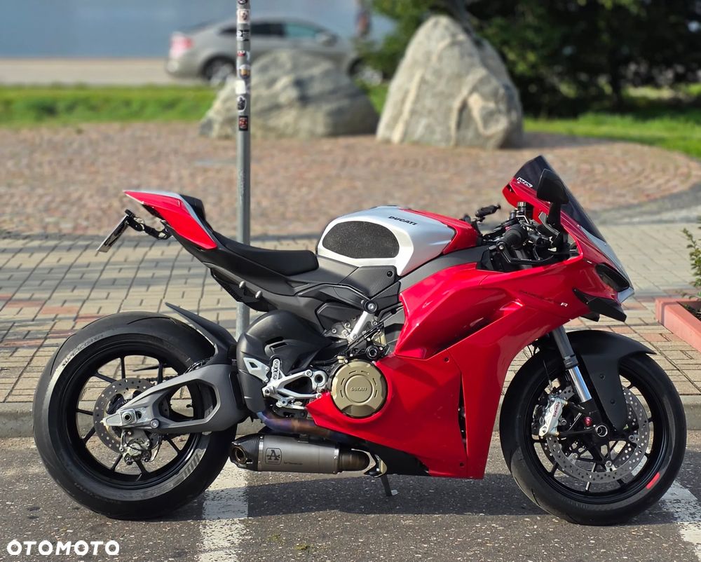 Ducati Panigale V4 - 2
