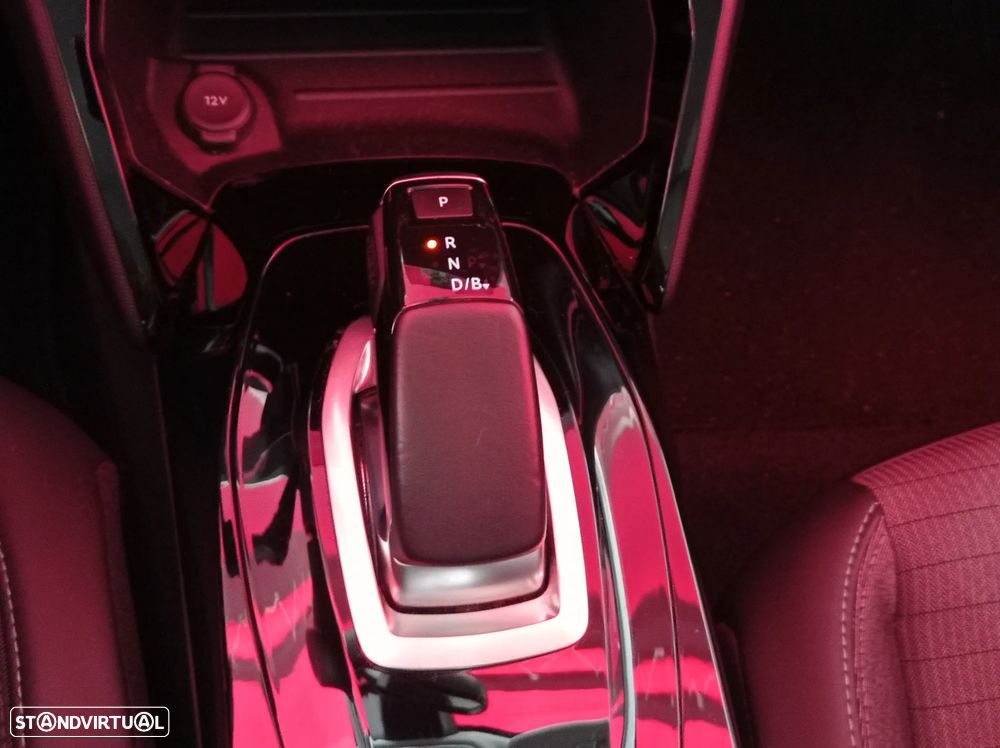 Peugeot e-2008 50 kWh Allure Pack - 8