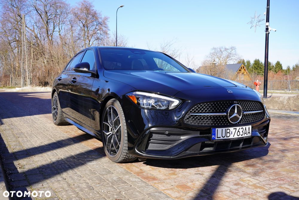 Mercedes-Benz Klasa C 300 4Matic 9G-TRONIC AMG Line - 3