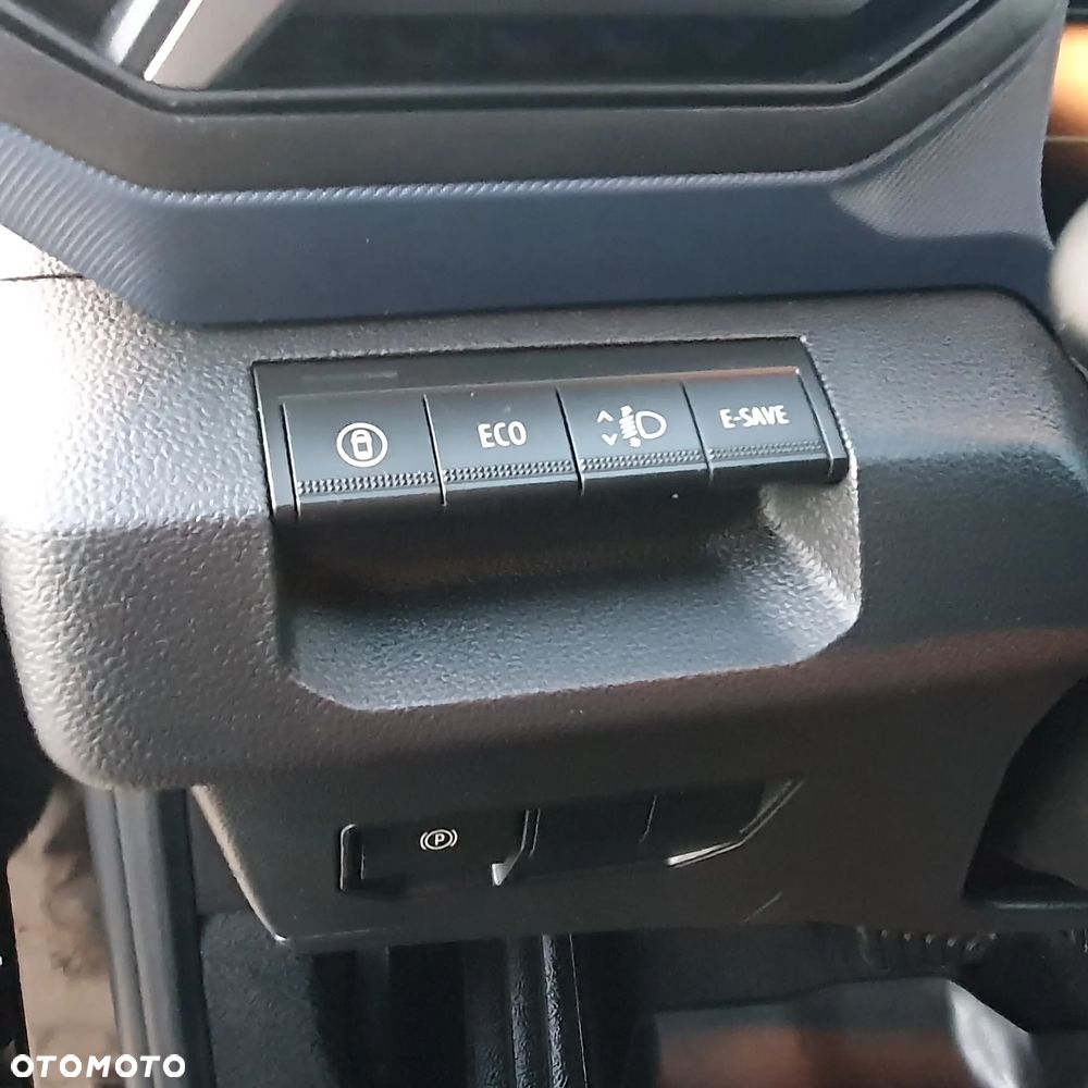 Dacia Duster 1.6 Full Hybrid 140 Journey+ MMT - 10