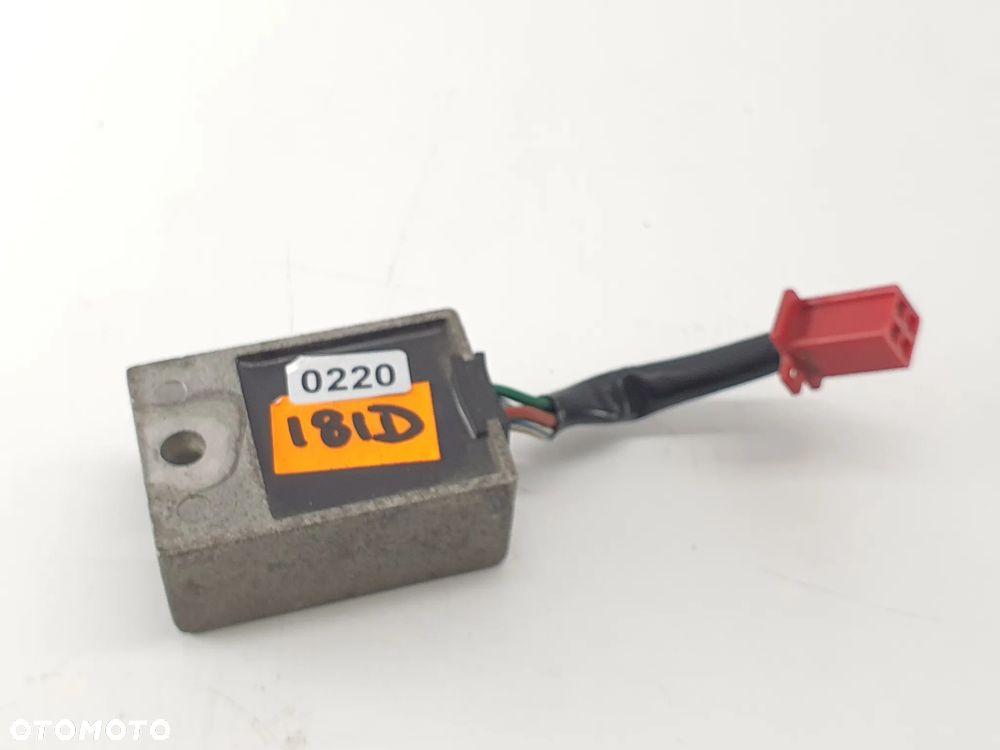 HONDA GL 1500  ROK 82-01 PRZEKAZNIK REGULATOR - 1