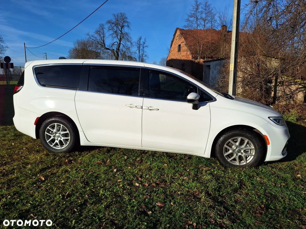 Chrysler Pacifica - 3