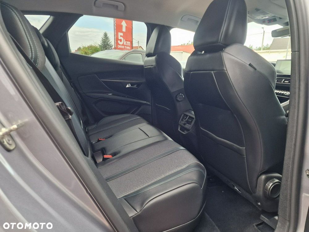 Peugeot 3008 1.6 PureTech Hybrid PHEV Allure S&S EAT8 - 25