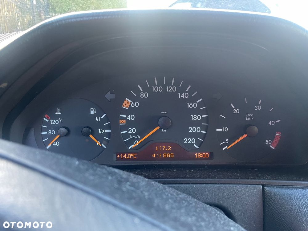 Mercedes-Benz Klasa E - 7