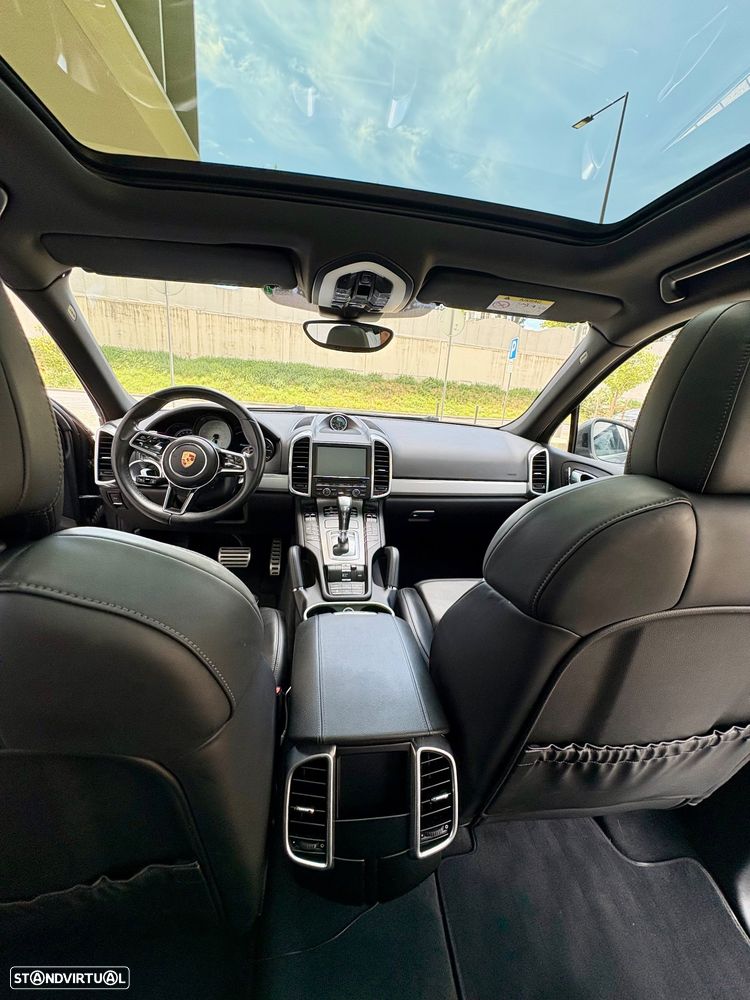 Porsche Cayenne S - 20
