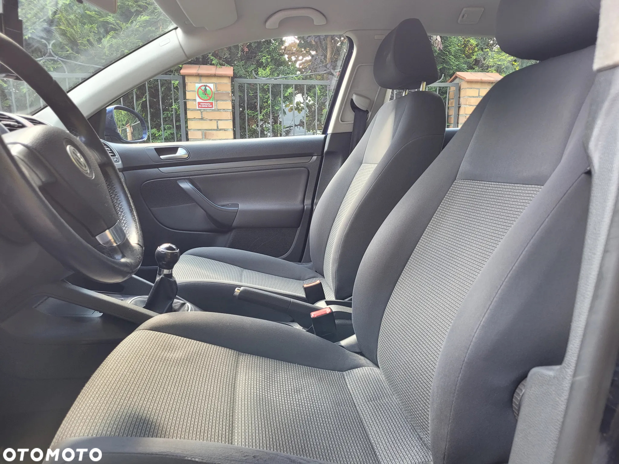 Volkswagen Golf 1.9 TDI DPF Comfortline - 14