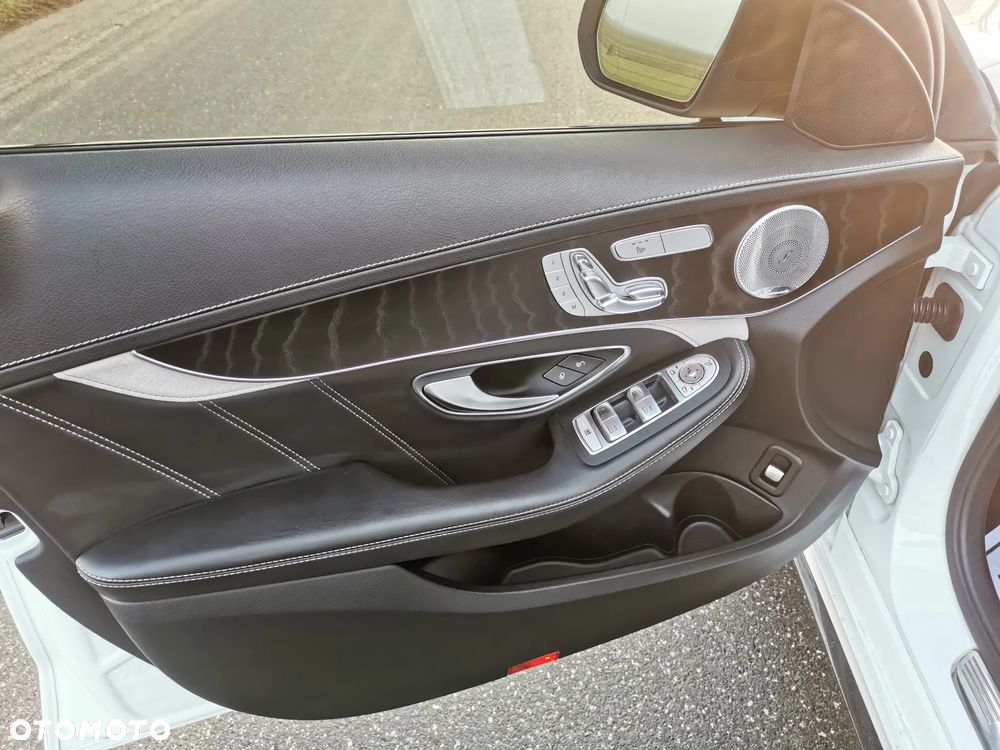 Mercedes-Benz Klasa C AMG 63 S AMG Speedshift 7G-MCT - 10