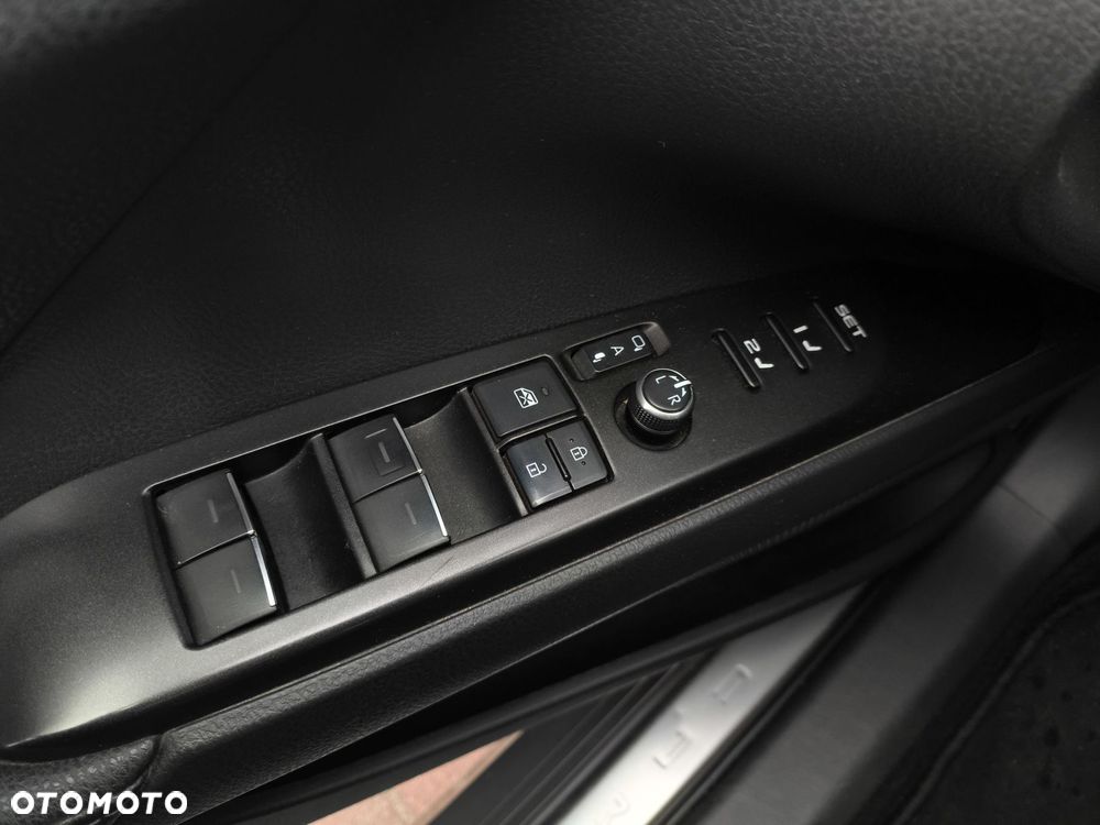 Toyota Camry 2.5 Hybrid Executive CVT - 22