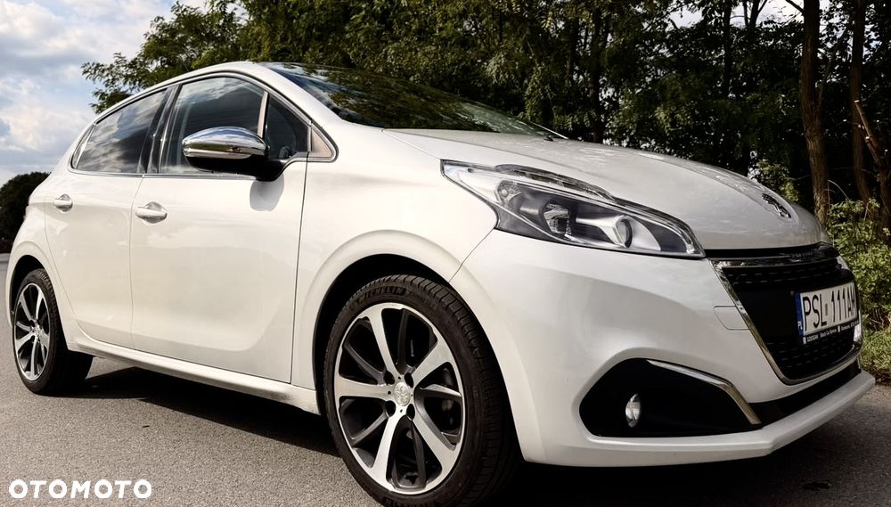 Peugeot 208 1.6 e-HDi Allure STT - 2