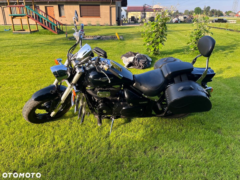Suzuki Intruder - 8