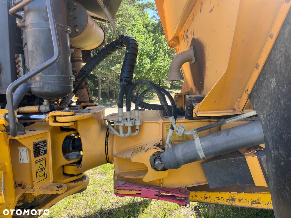 Volvo A25E - 17