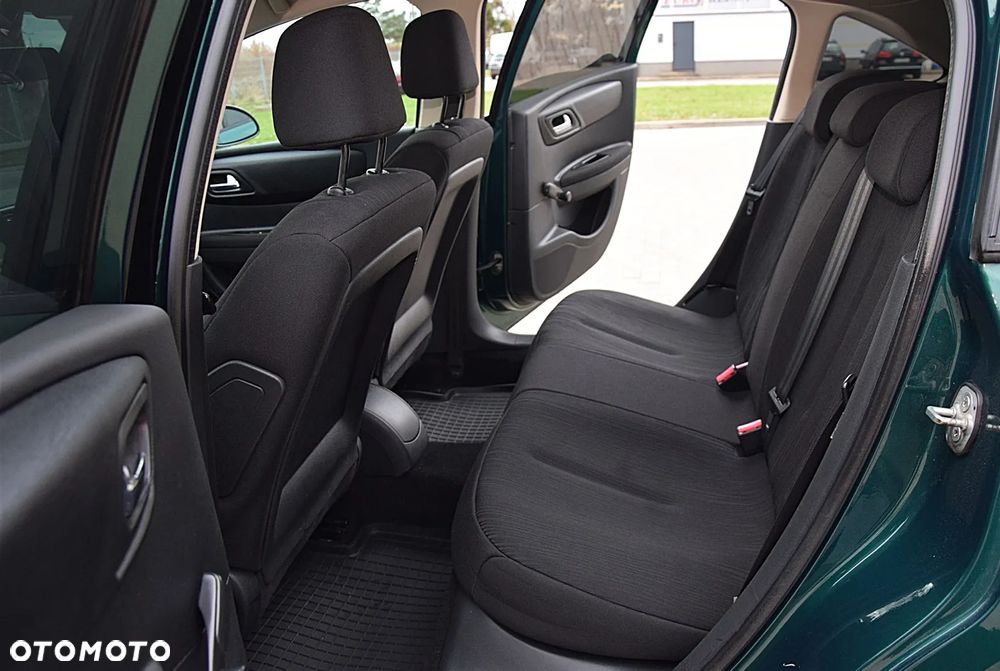 Citroën C4 1.4 16V Advance - 13