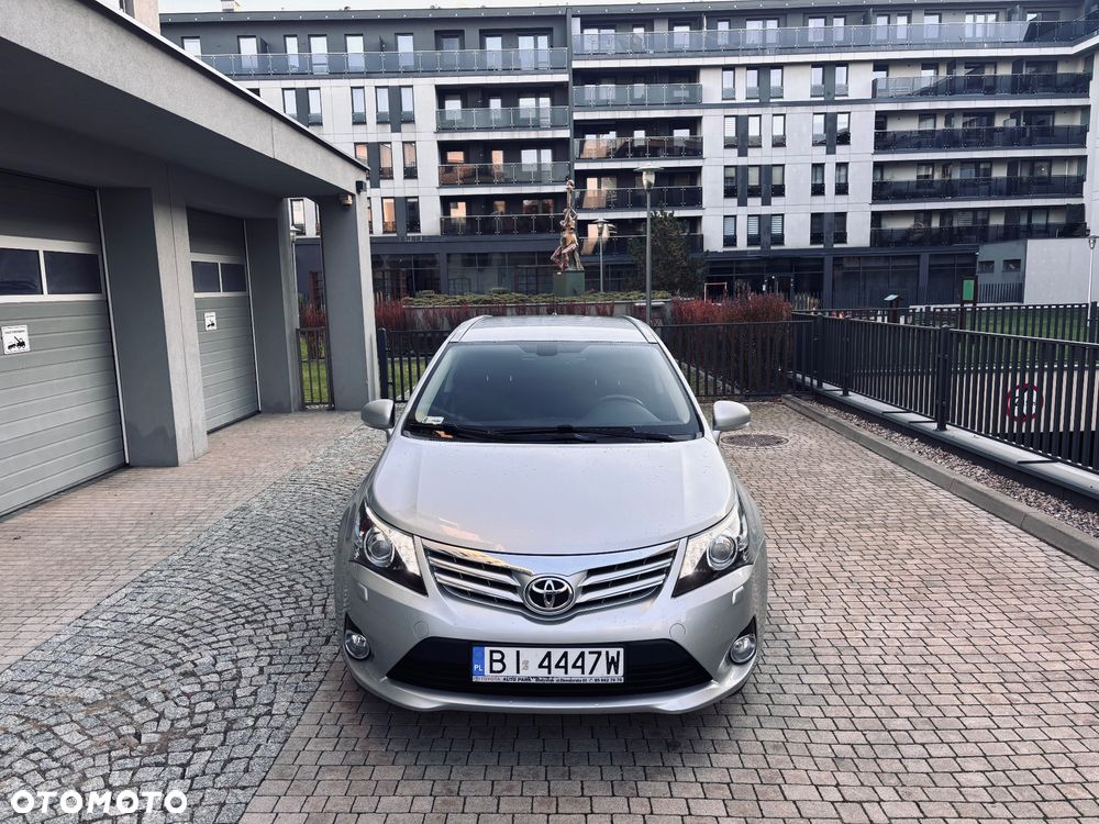 Toyota Avensis 1.8 Sol NAVI - 3