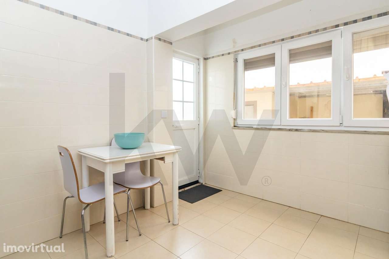 Moradia Térrea T2 em Sarilhos Pequenos com quintal de 35m2 - Grande imagem: 3/31