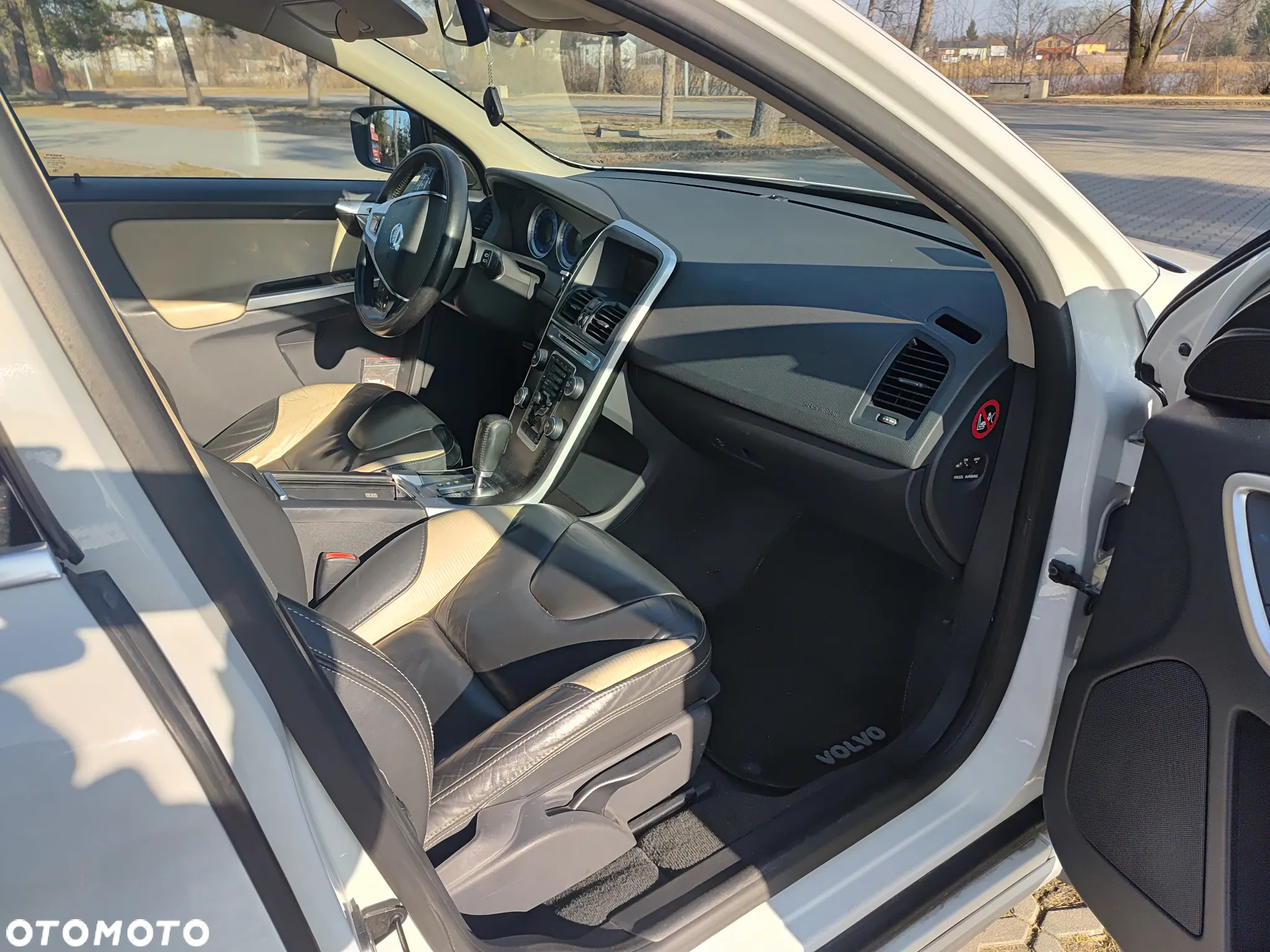 Volvo XC 60 - 10