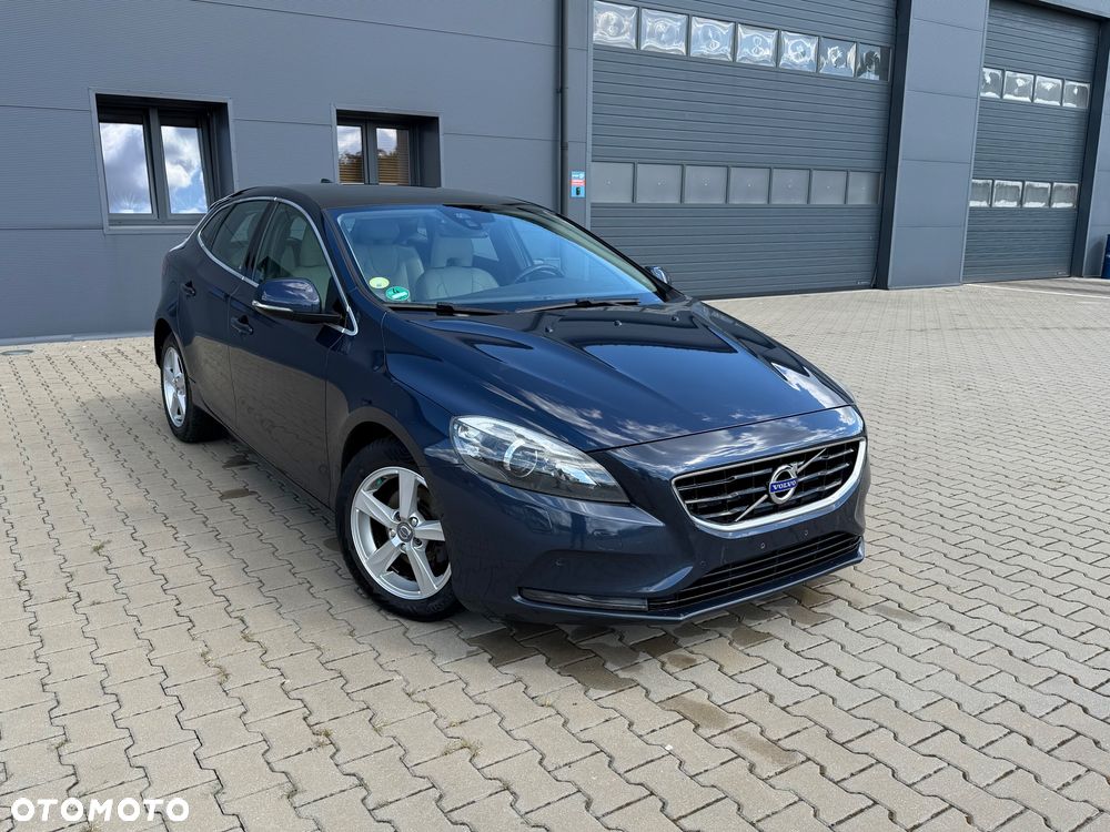 Volvo V40 D2 - 19