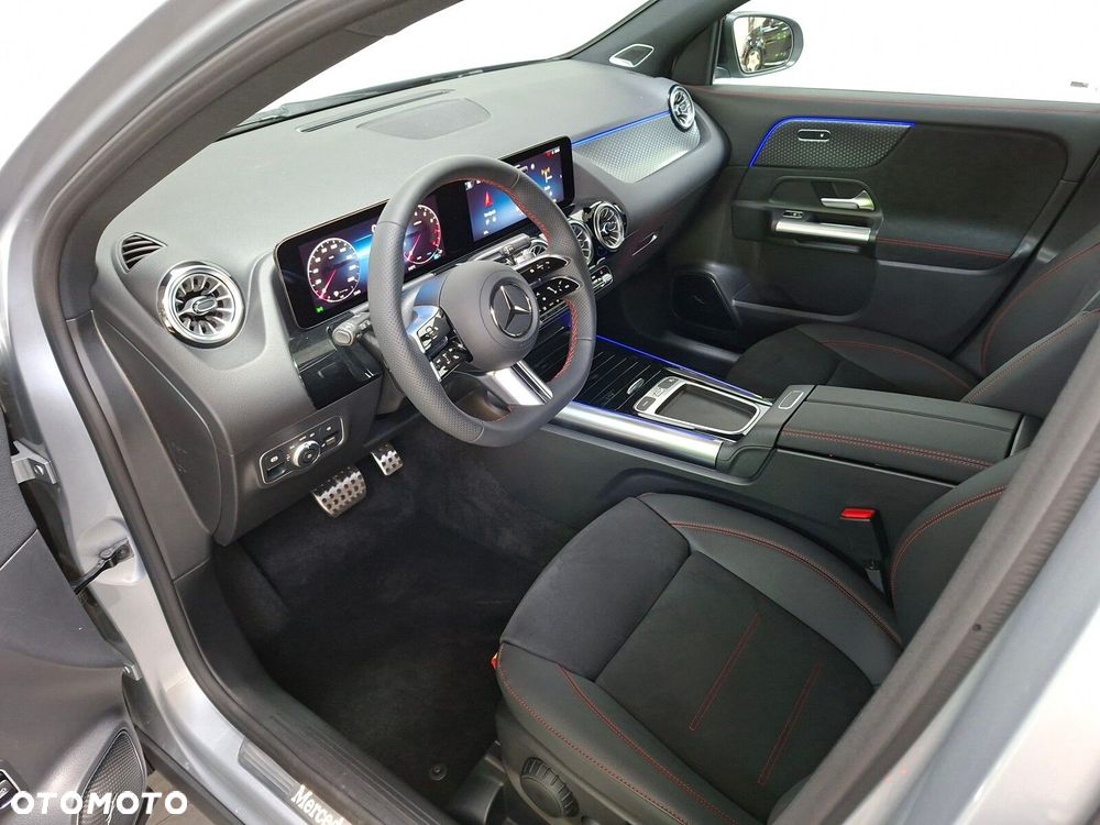 Mercedes-Benz GLA - 22