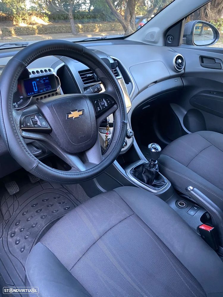 Chevrolet Aveo 1.3 LTZ - 10