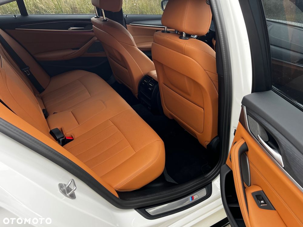 BMW Seria 5 530i M Sport Edition - 18