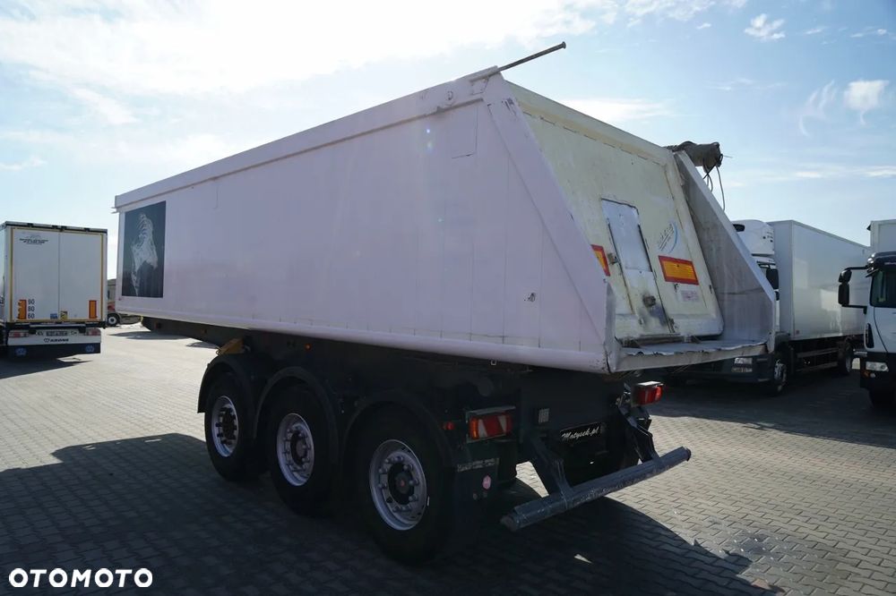 Carnehl WYWROTKA / 26 m3 / ALUMINIOWA / OŚ PODNOSZONA / SAF / WAGA: 5 300 KG / - 3