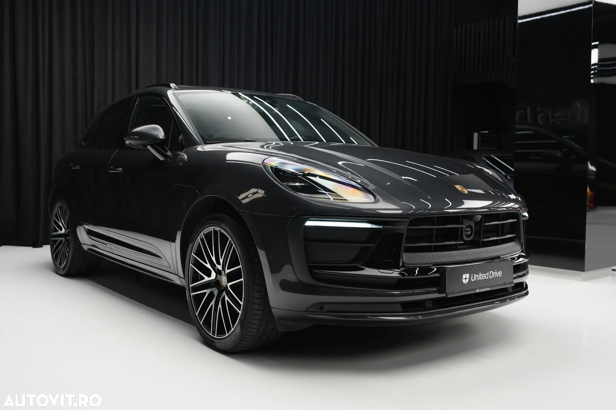 Porsche Macan T - 4