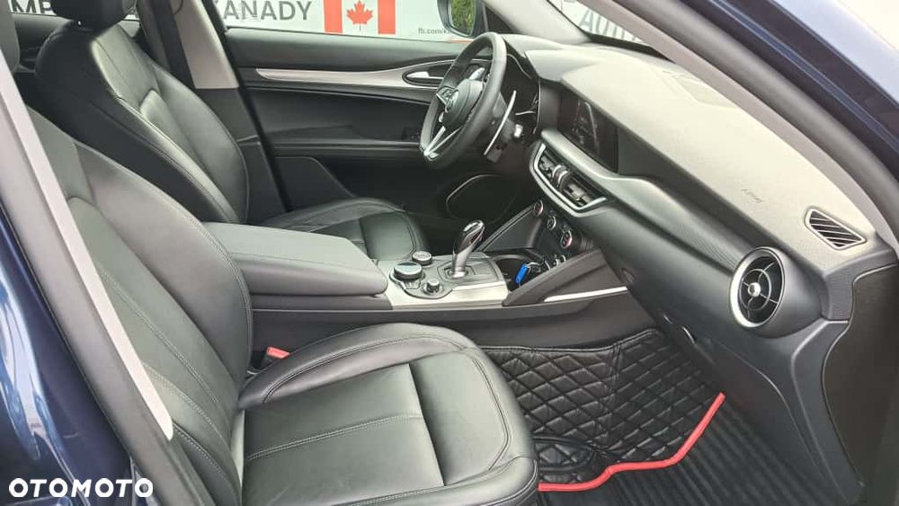 Alfa Romeo Stelvio 2.0 Turbo Executive Q4 - 22