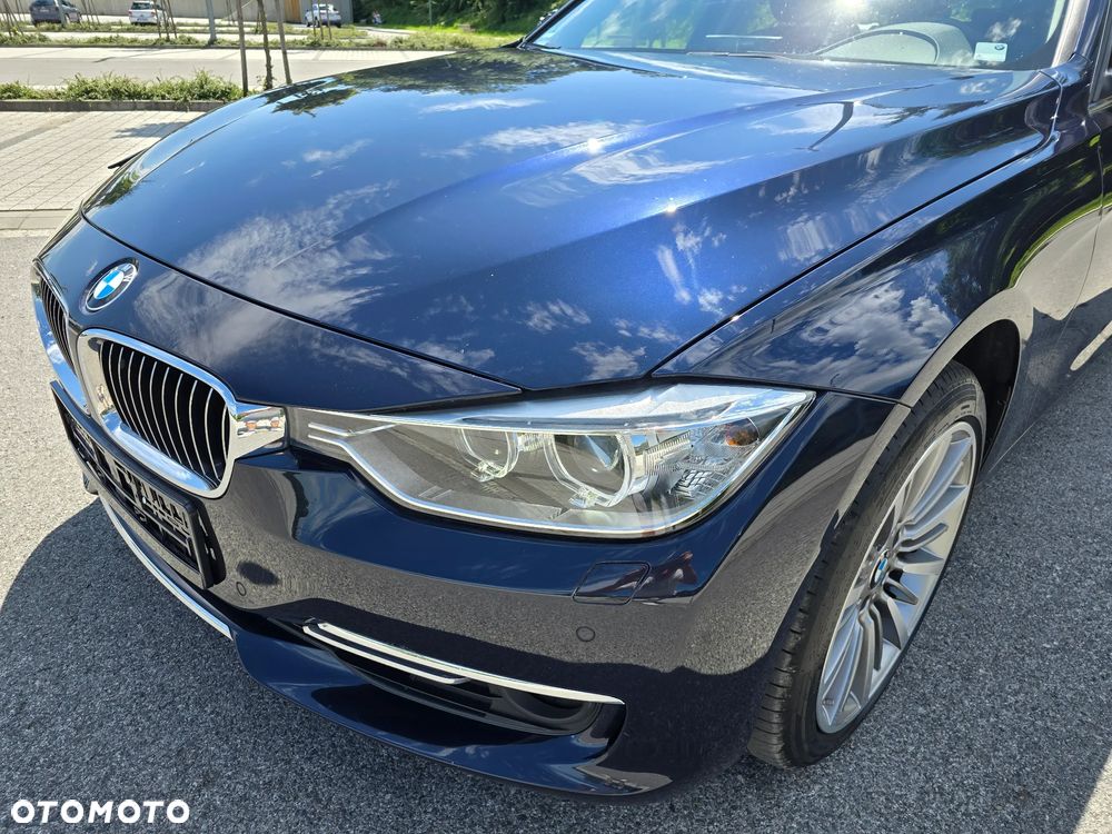 BMW Seria 3 328i Touring Luxury Line - 40