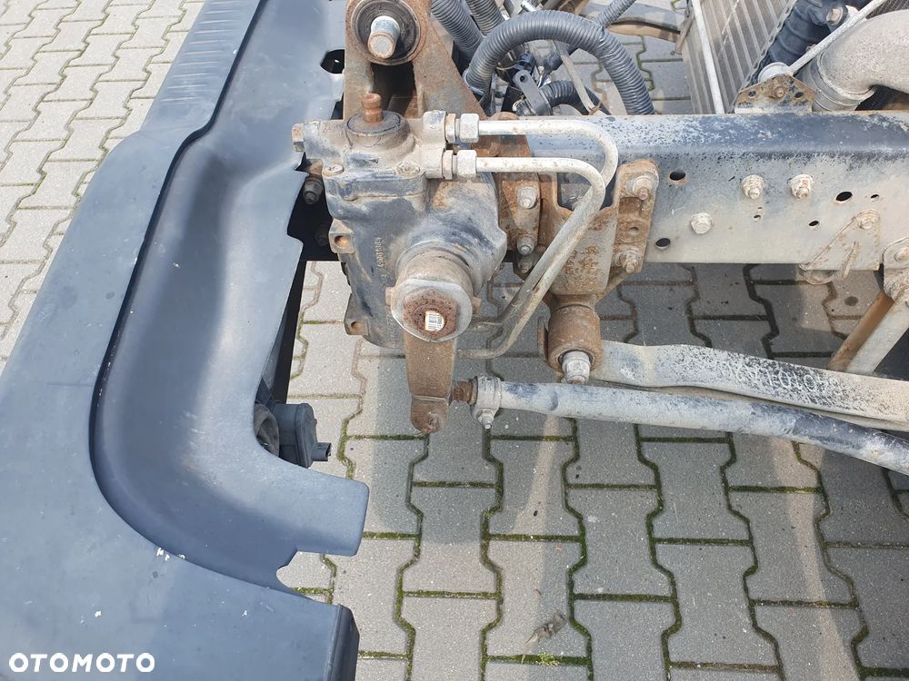 Zderzak, Reflektory, Halogeny  Nissan Atleon - 3