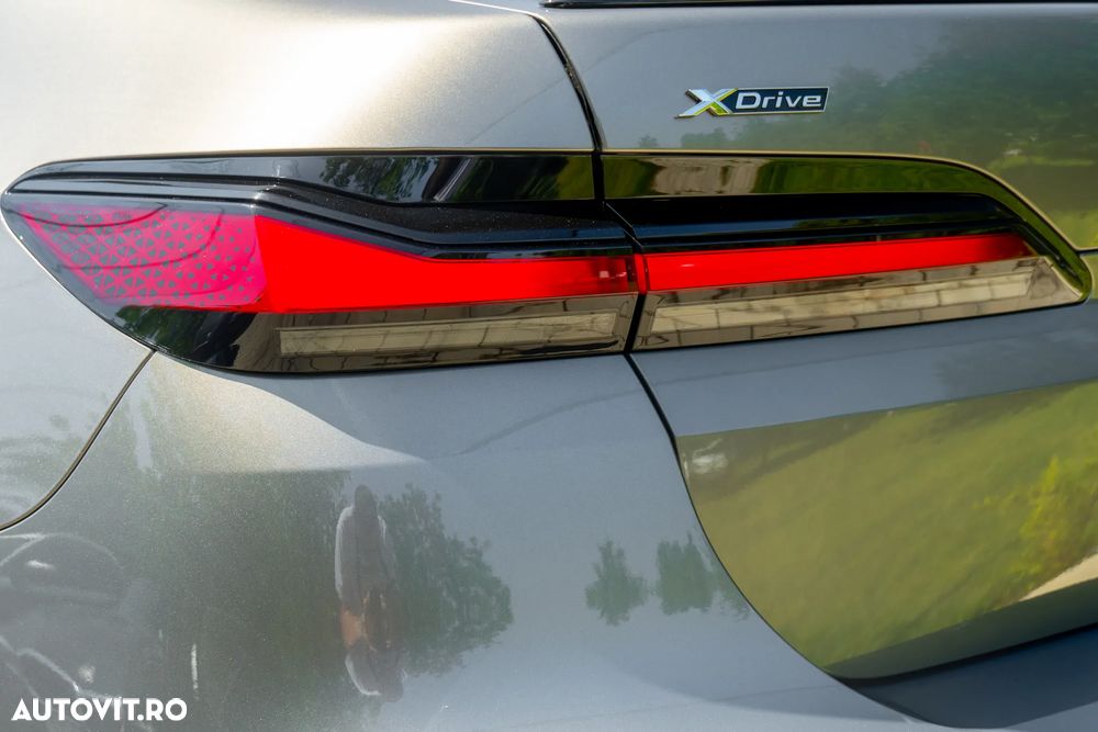 BMW Seria 7 740d xDrive MHEV - 25