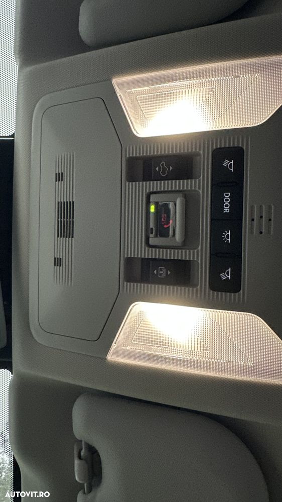 Toyota RAV4 2.5 VVT-iE 4x4 Luxury Premium - 34