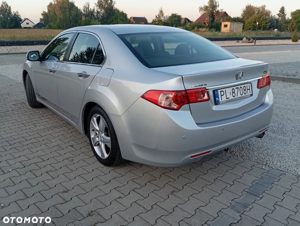 Honda Accord 2.0 Elegance 50 Jahre Edition - 6