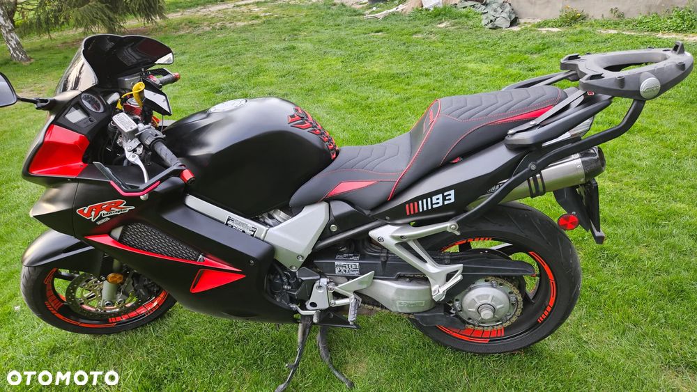 Honda VFR - 1
