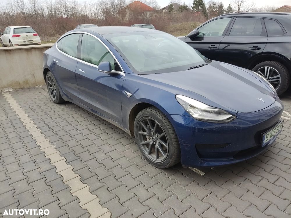 Tesla Model 3 - 6