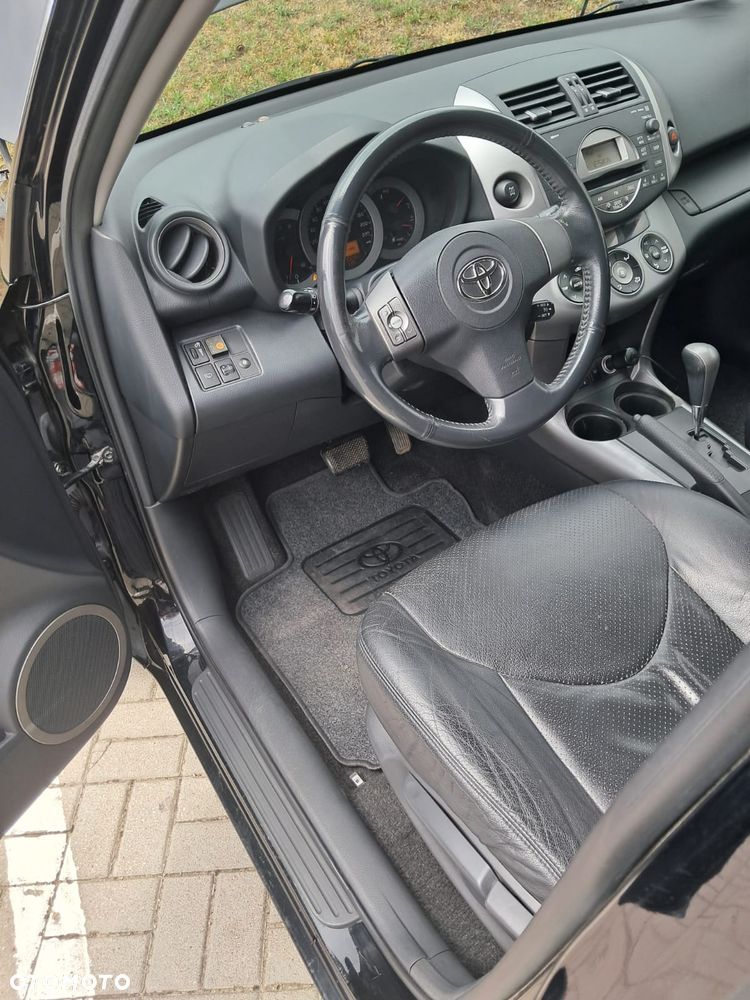 Toyota RAV4 2.0 VVT-i Premium - 12
