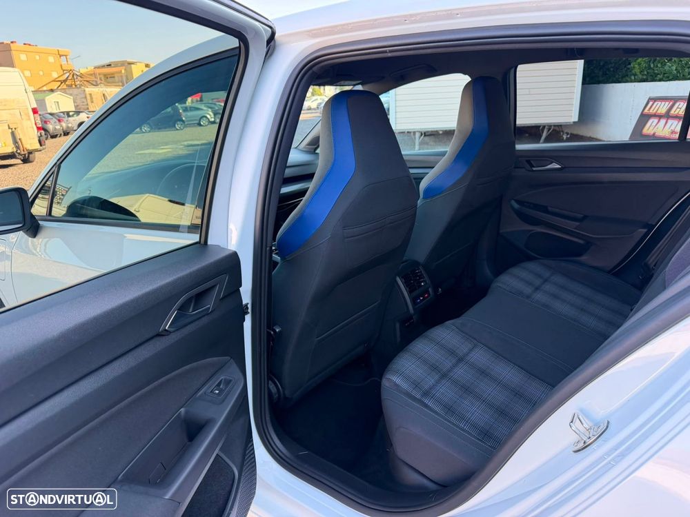 VW Golf - 16